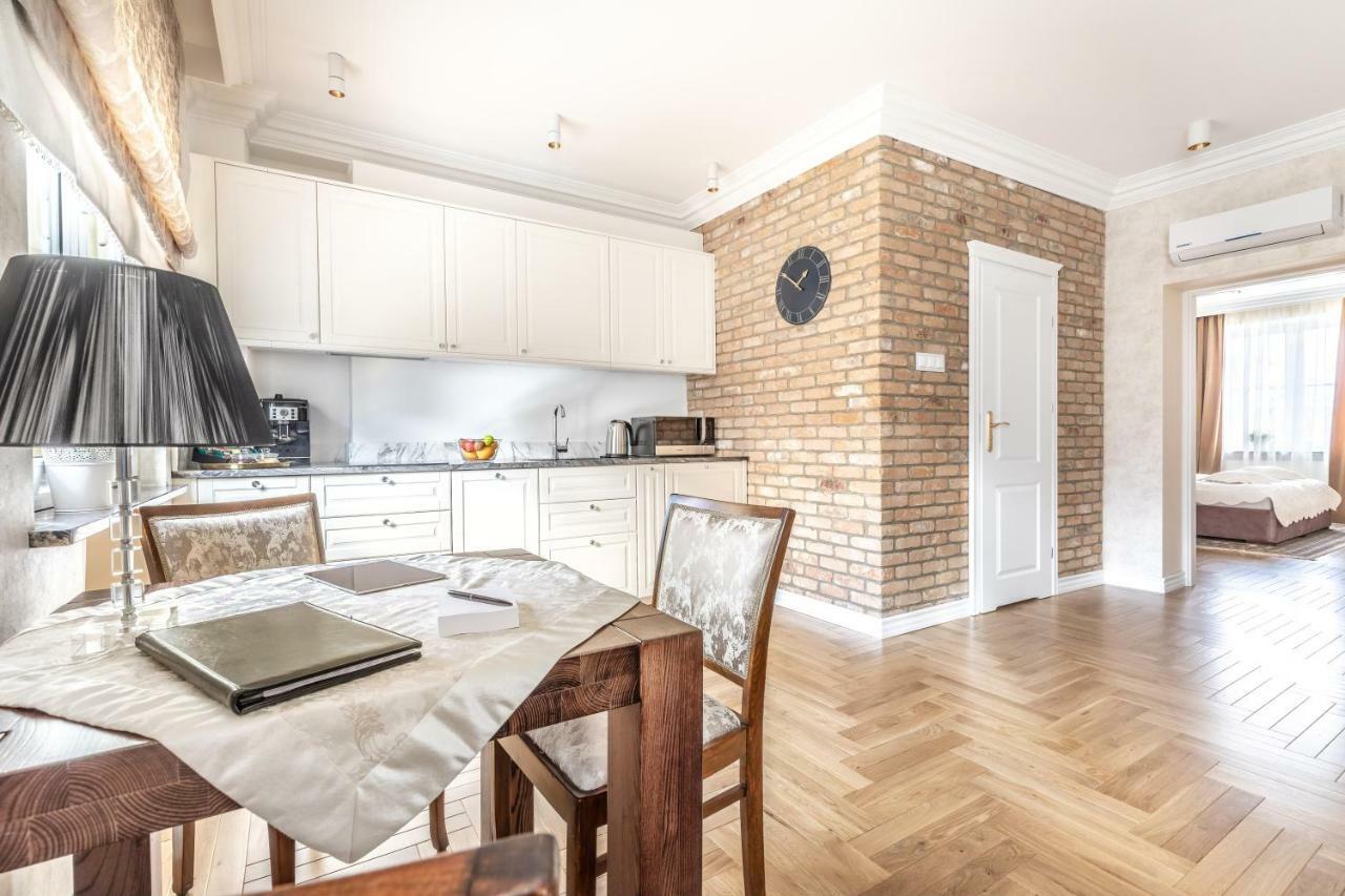 Apartament Aristo Boutique ビャウィストク エクステリア 写真